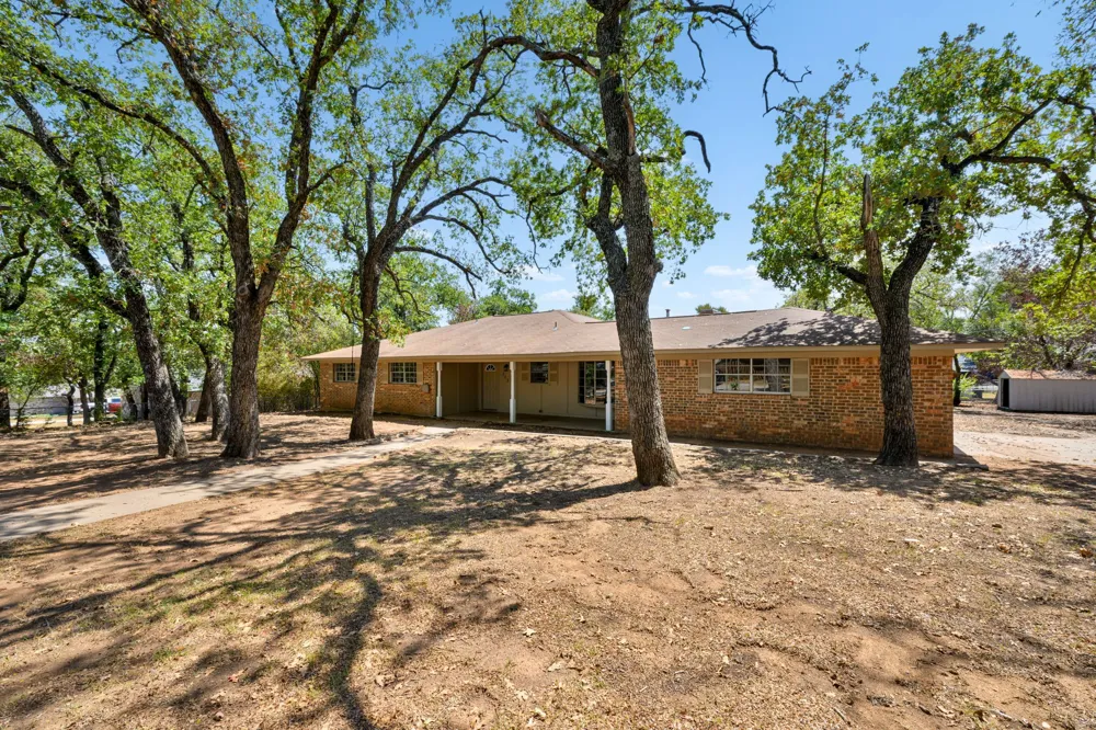 303 32nd Street Mineral Wells, TX 76067
