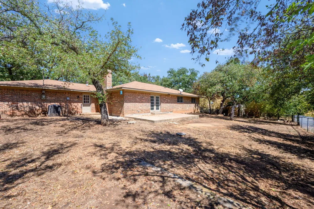 303 32nd Street Mineral Wells, TX 76067