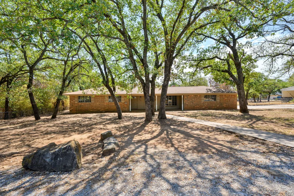 303 32nd Street Mineral Wells, TX 76067