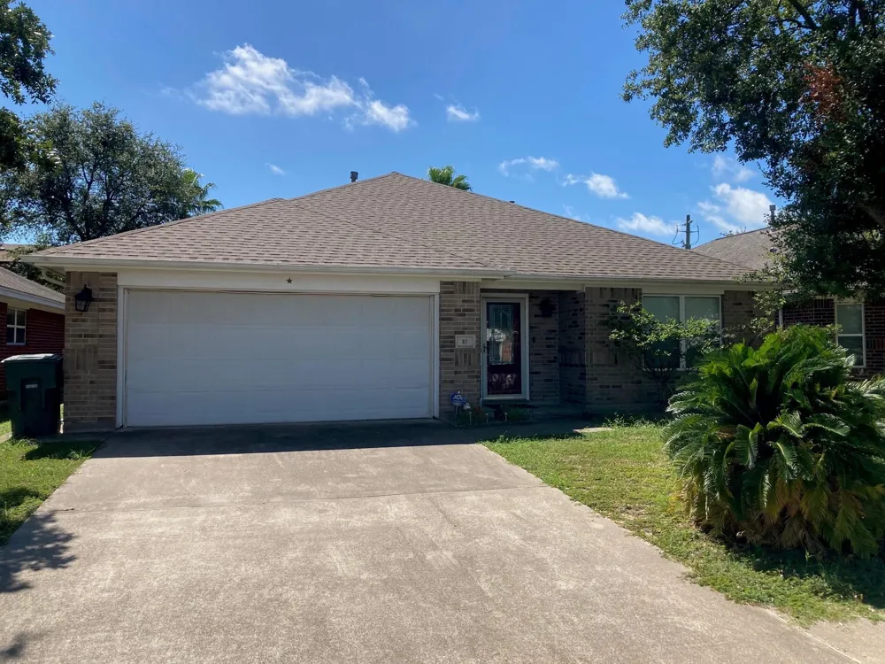 10 Clara Barton Galveston, TX 77551