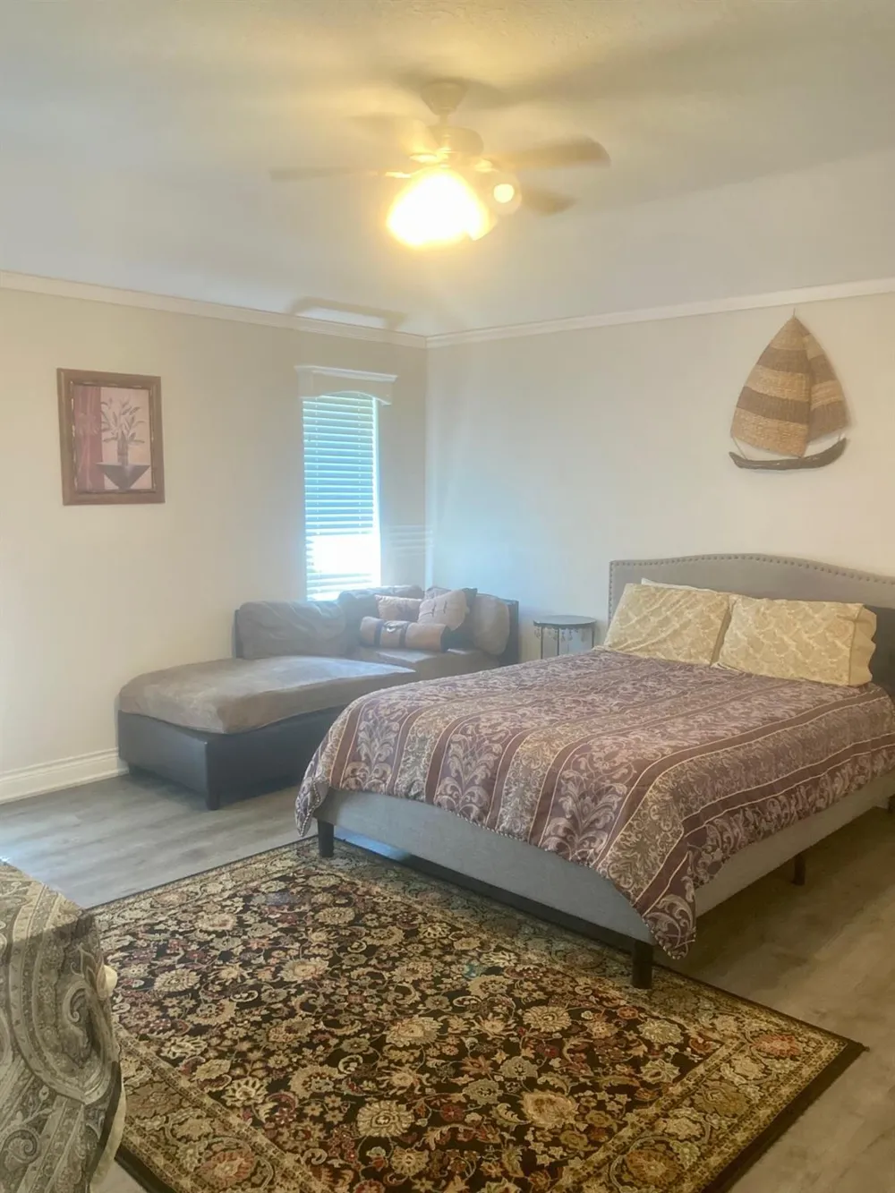 10 Clara Barton Galveston, TX 77551