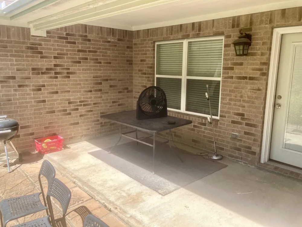 10 Clara Barton Galveston, TX 77551