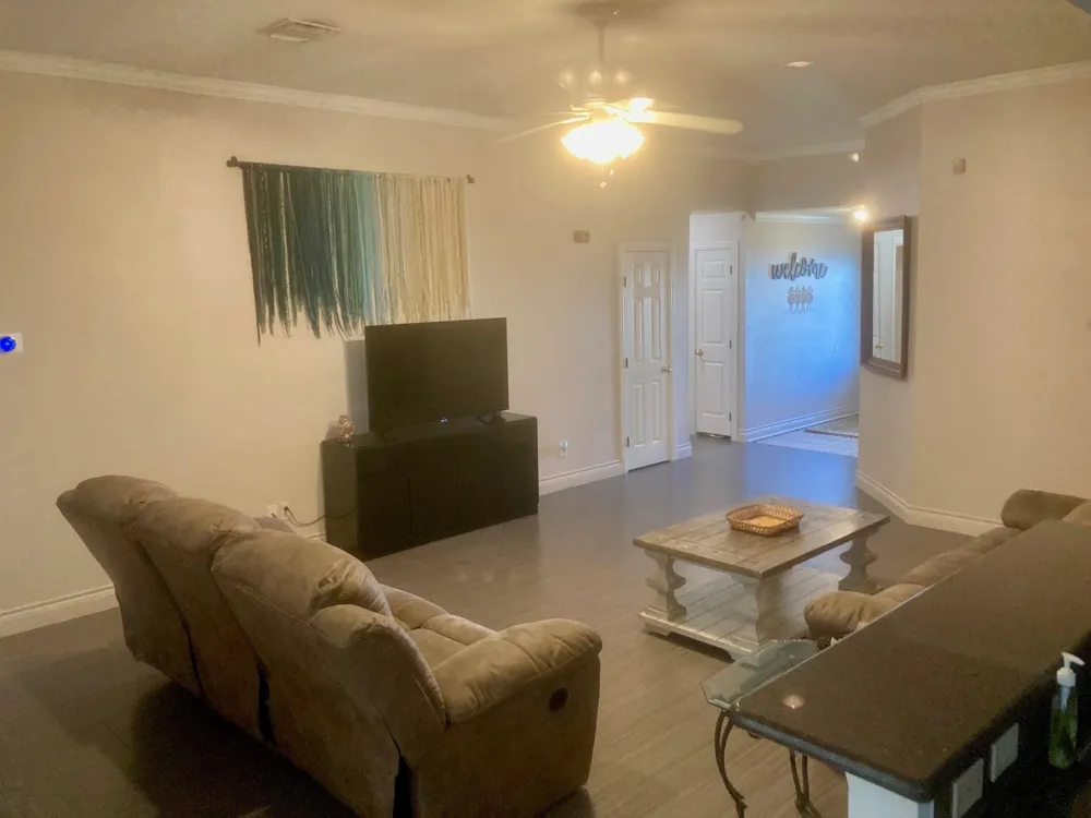 10 Clara Barton Galveston, TX 77551