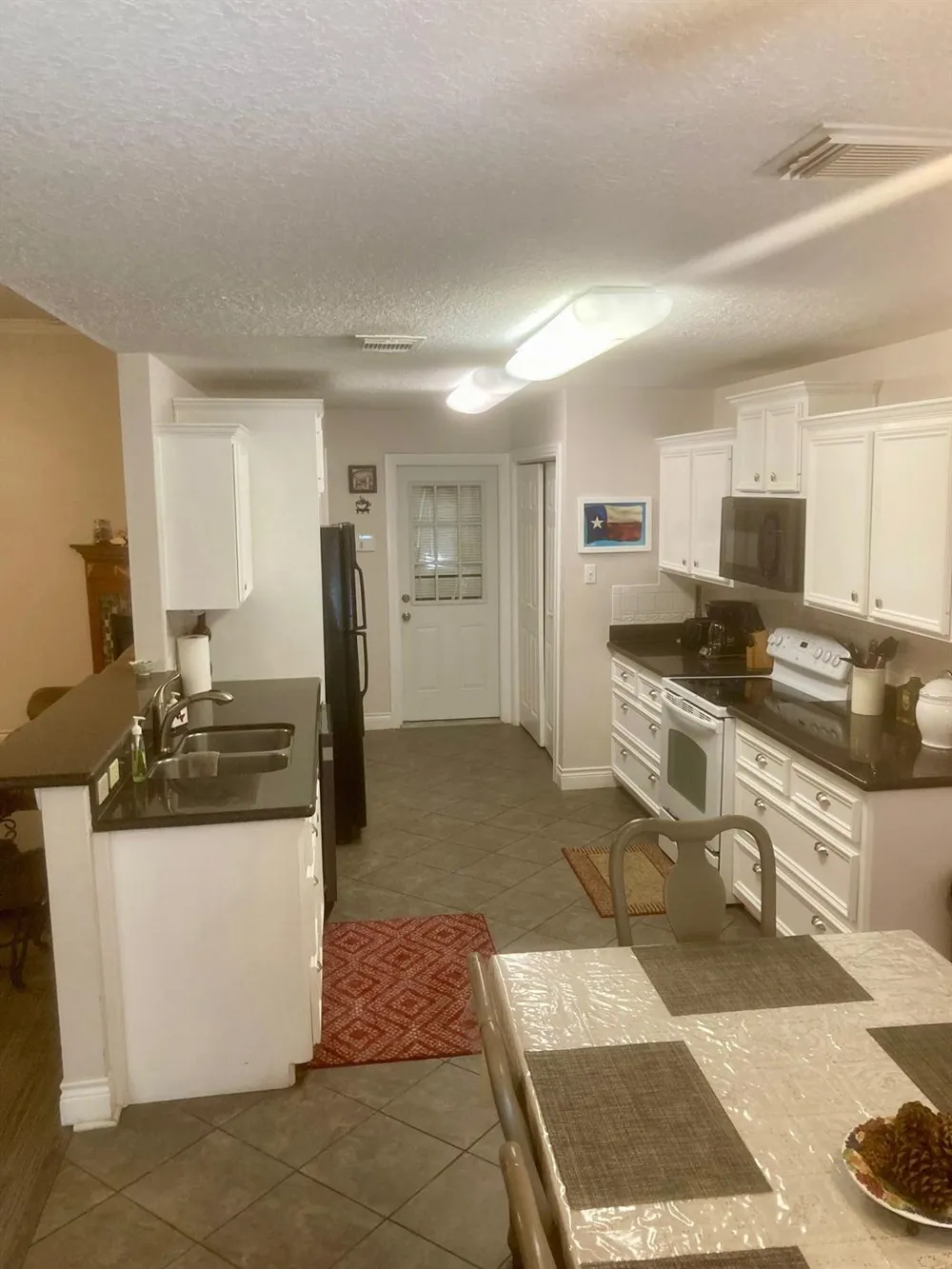 10 Clara Barton Galveston, TX 77551