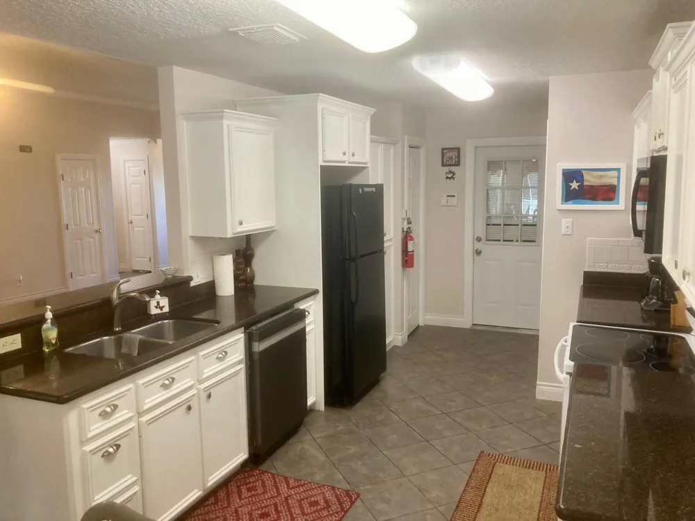 10 Clara Barton Galveston, TX 77551