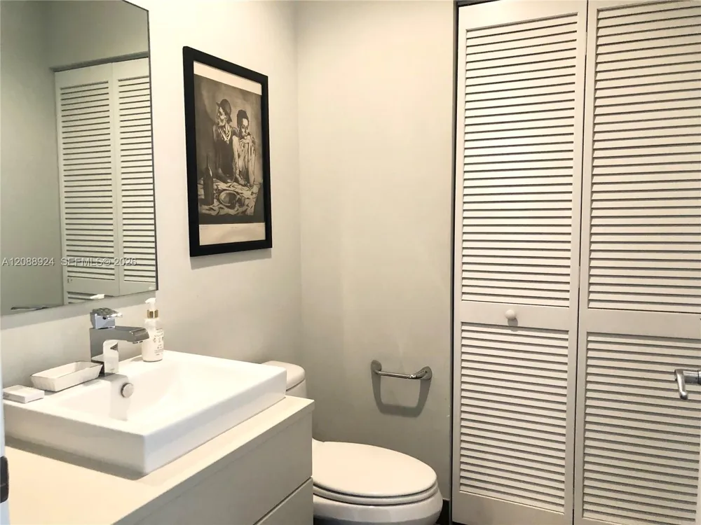 2100 Park Ave #310 Miami Beach, FL 33139