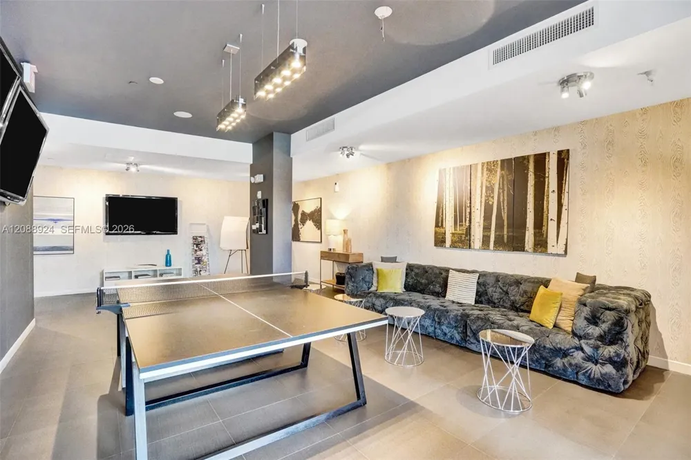 2100 Park Ave #310 Miami Beach, FL 33139