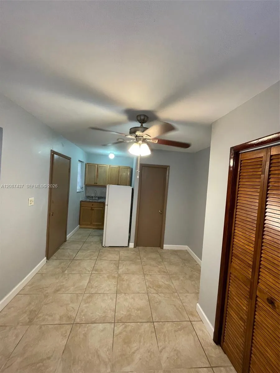 951 SW 9th St #1 Miami, FL 33130