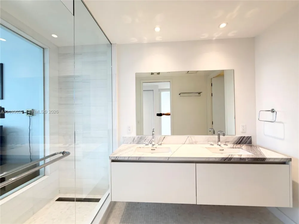 700 NE 26th Ter #2406 Miami, FL 33137