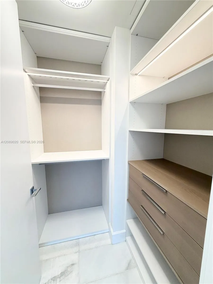 700 NE 26th Ter #2406 Miami, FL 33137