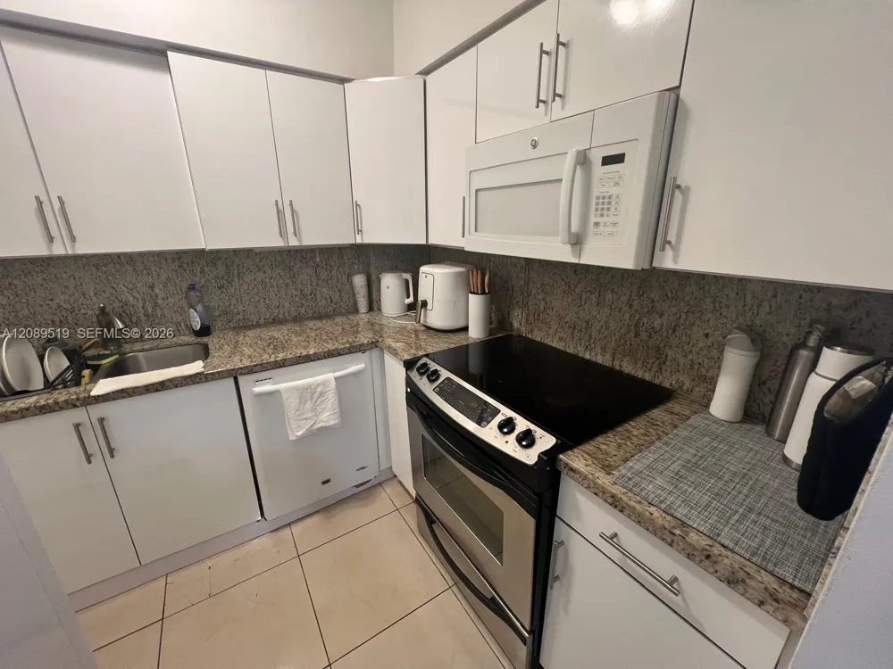 7441 Wayne Ave #3O Miami Beach, FL 33141