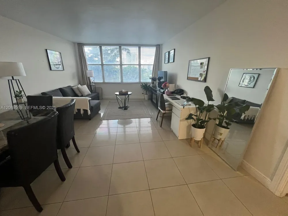 7441 Wayne Ave #3O Miami Beach, FL 33141