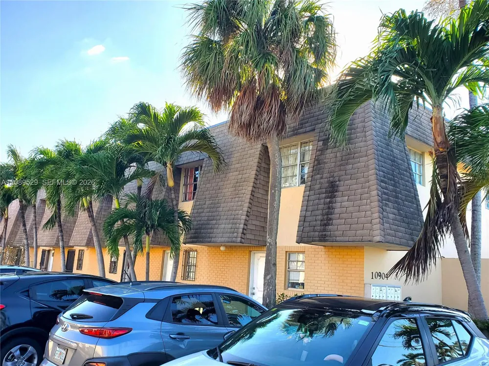 10904 SW 2nd St #1R Sweetwater, FL 33174