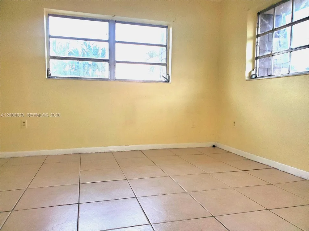 10904 SW 2nd St #1R Sweetwater, FL 33174