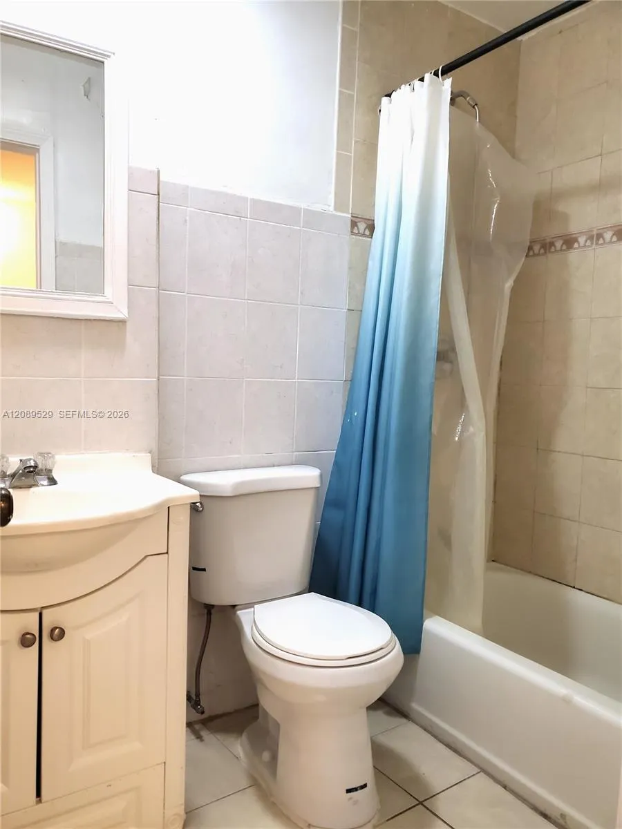 10904 SW 2nd St #1R Sweetwater, FL 33174