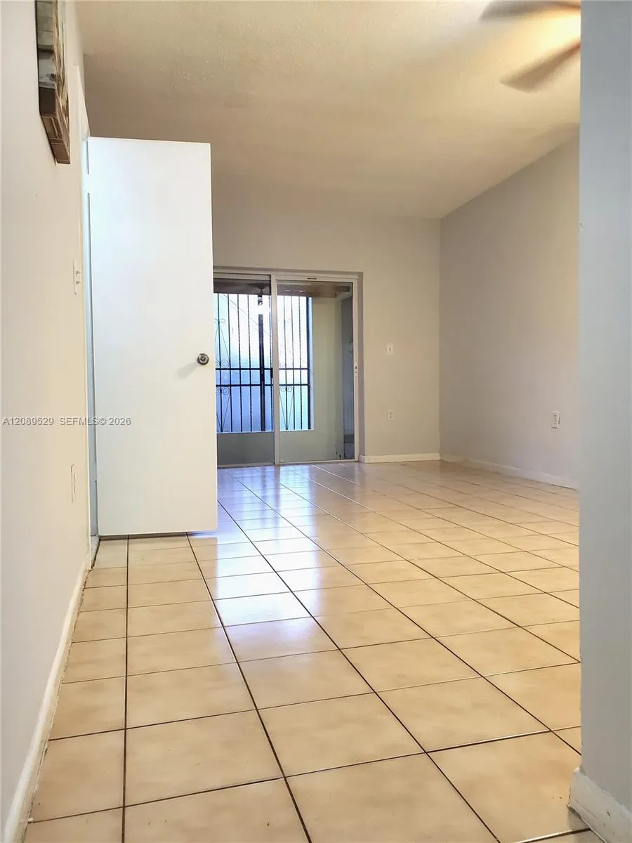 10904 SW 2nd St #1R Sweetwater, FL 33174