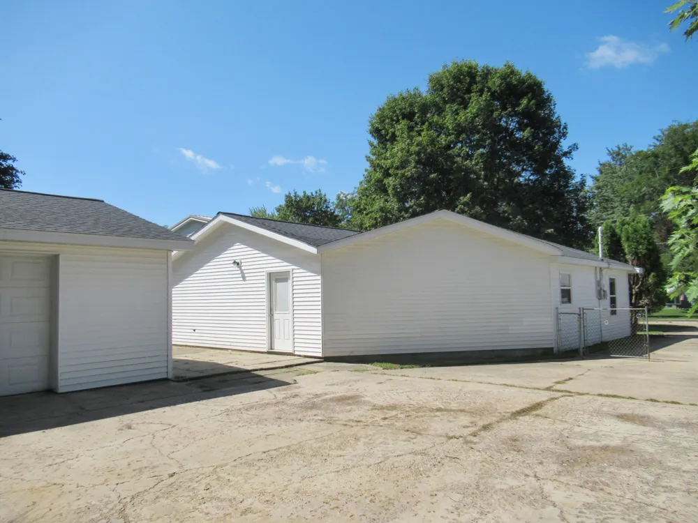 1018 Mingo Street Albion, MI 49224