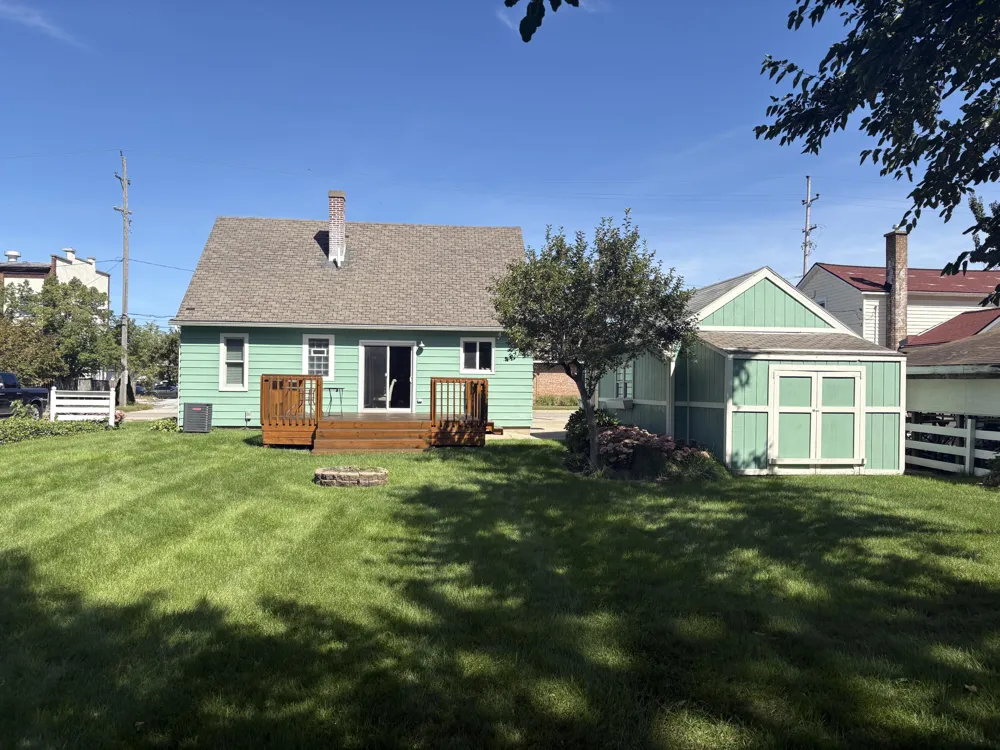 114 W Exchange Street Spring Lake Village, MI 49456