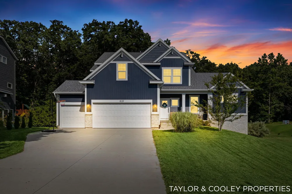8129 Honeysuckle Hill Court SE Cascade Charter Township, MI 49512