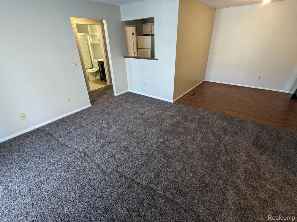 205 Maplewood Court South Lyon City, MI 48178