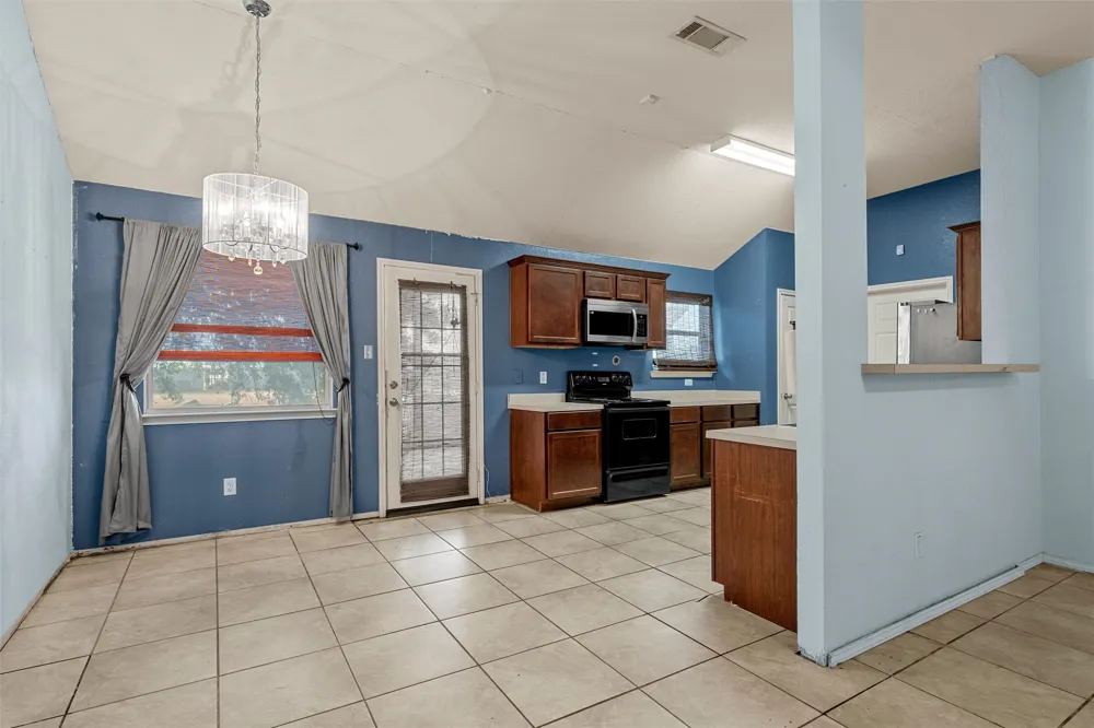 240 B B Burt Waco, TX 76708