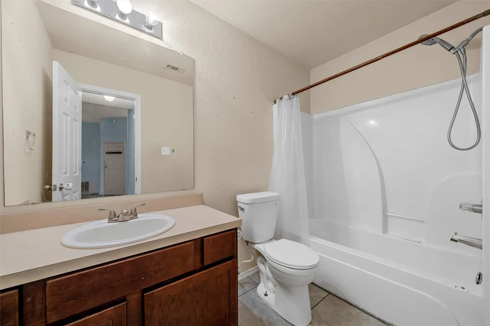 240 B B Burt Waco, TX 76708