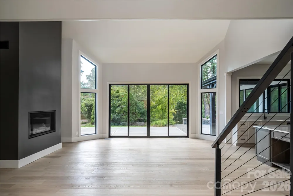 5 Meadow Ridge Drive Asheville, NC 28804