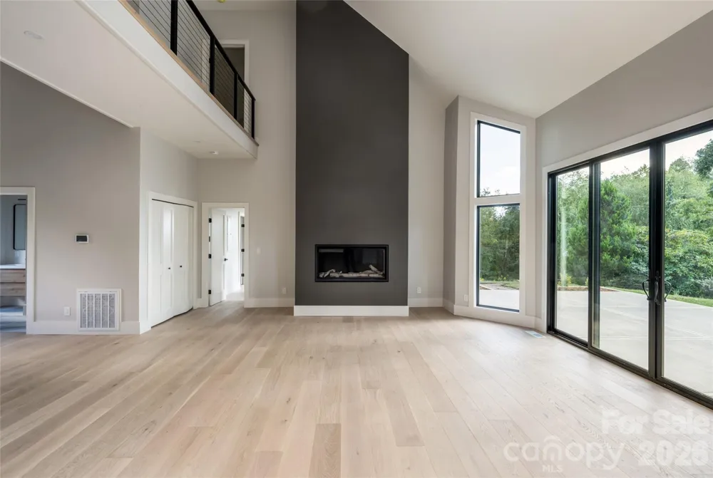 5 Meadow Ridge Drive Asheville, NC 28804