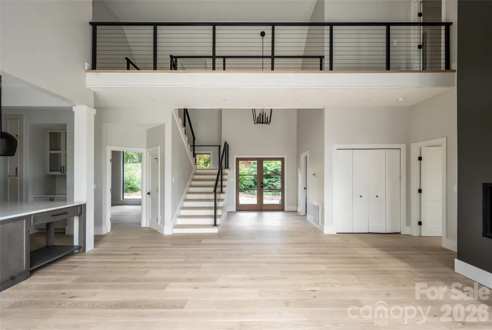 5 Meadow Ridge Drive Asheville, NC 28804