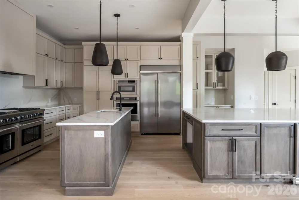 5 Meadow Ridge Drive Asheville, NC 28804