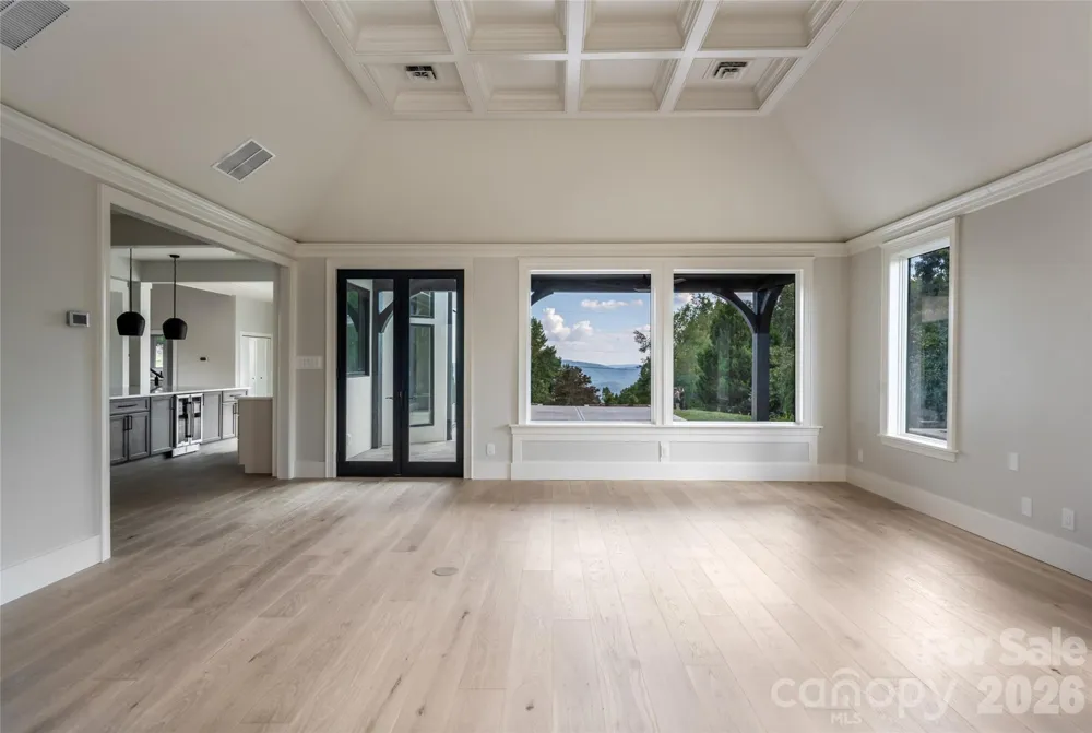 5 Meadow Ridge Drive Asheville, NC 28804
