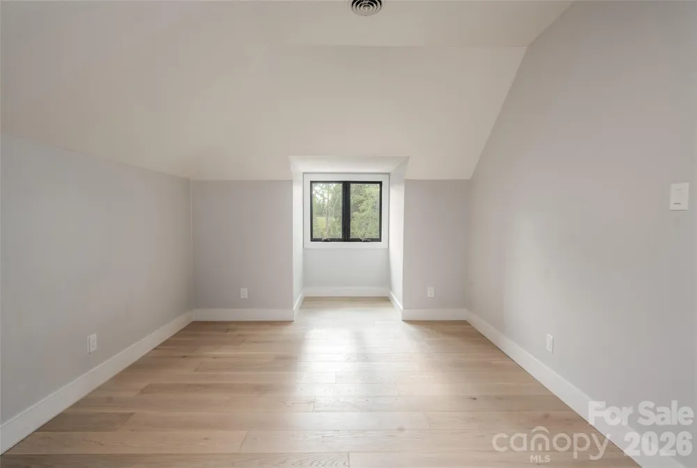 5 Meadow Ridge Drive Asheville, NC 28804