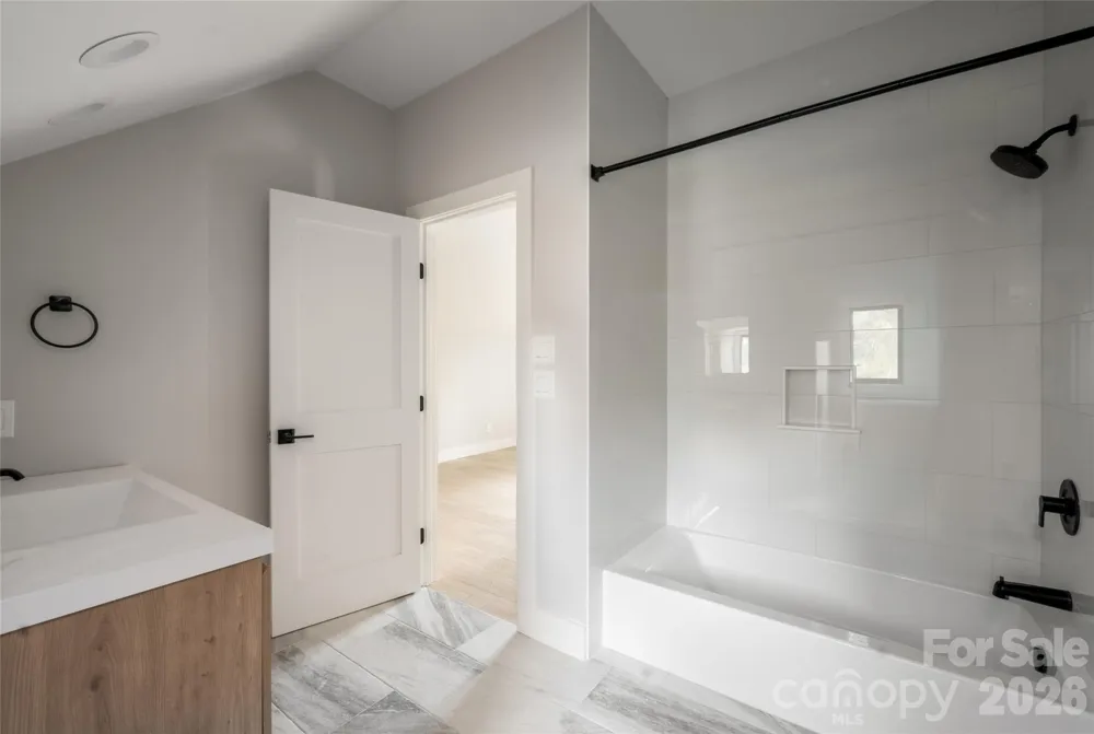 5 Meadow Ridge Drive Asheville, NC 28804