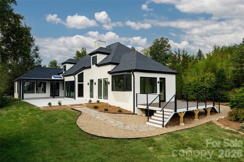 5 Meadow Ridge Drive Asheville, NC 28804