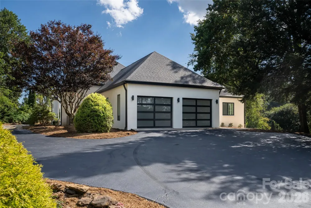 5 Meadow Ridge Drive Asheville, NC 28804