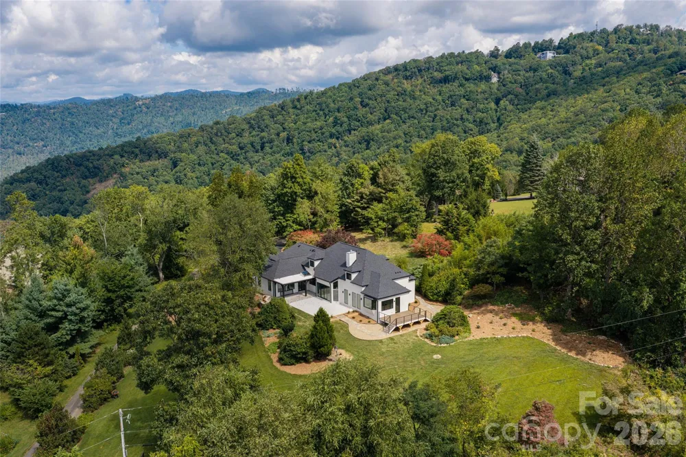 5 Meadow Ridge Drive Asheville, NC 28804