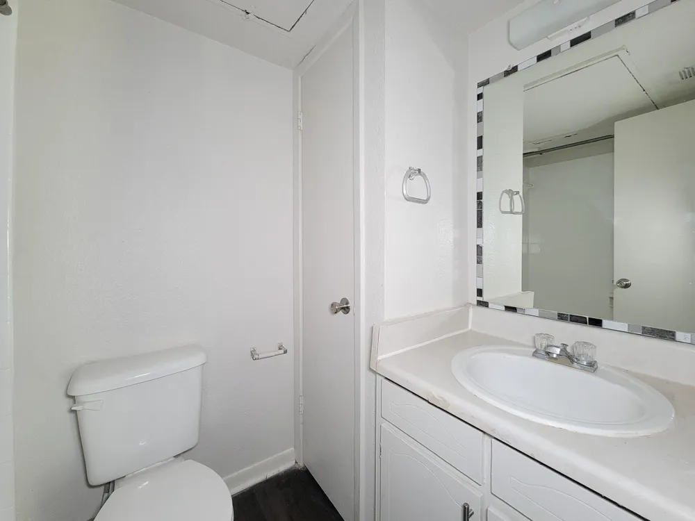 101 Brookside Lane #32 Sealy, TX 77474