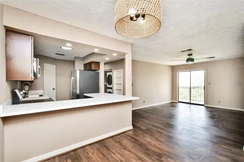 2501 Gulf Freeway #14A