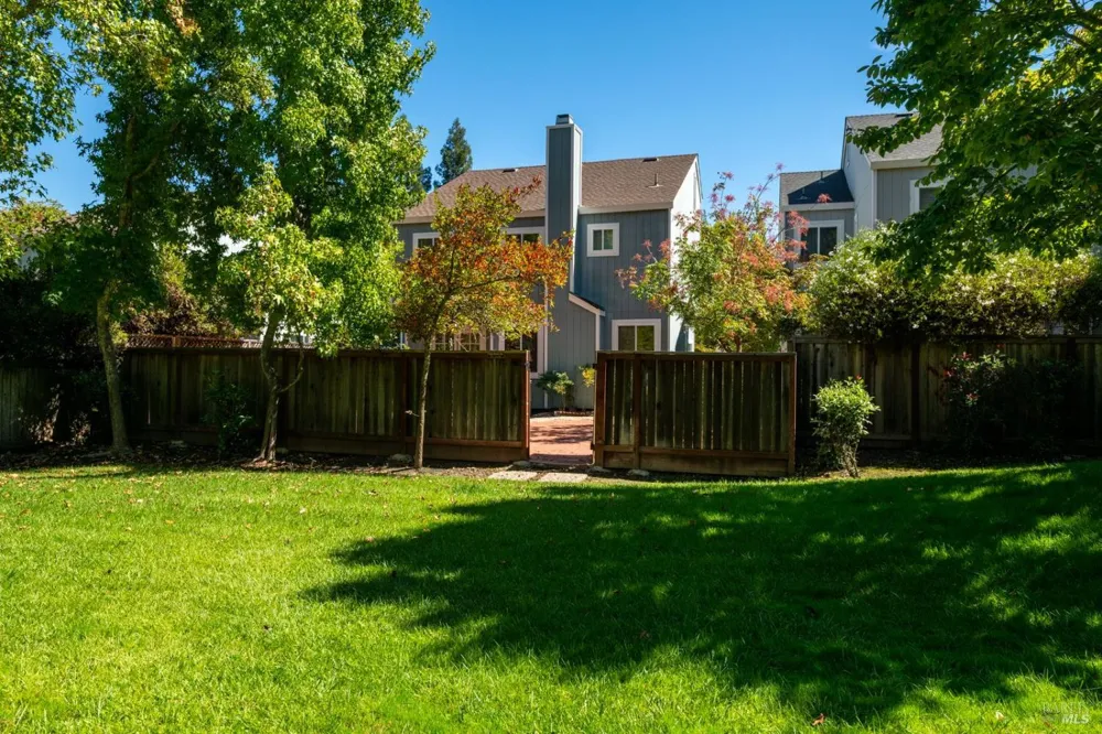 2319 Morningside Circle Santa Rosa, CA 95405