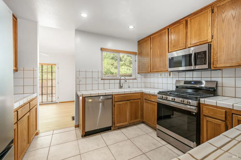 2319 Morningside Circle Santa Rosa, CA 95405