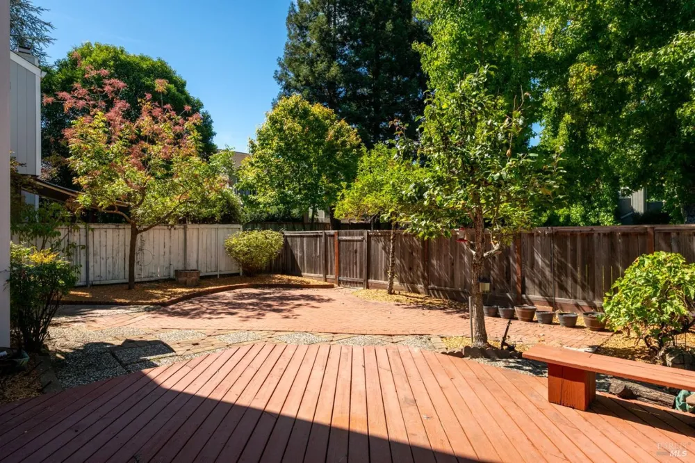 2319 Morningside Circle Santa Rosa, CA 95405