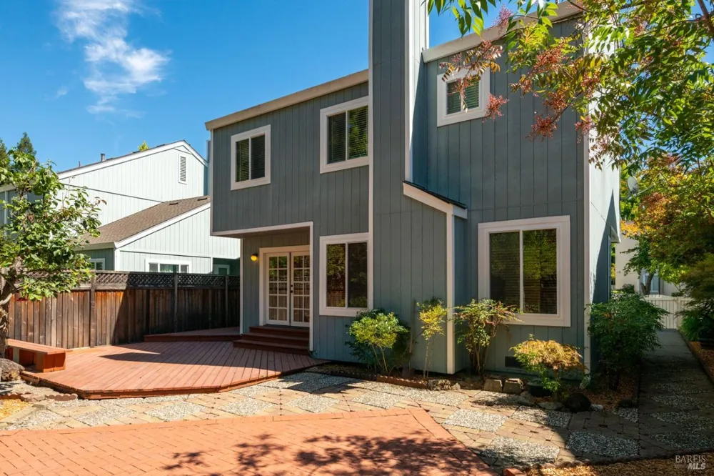 2319 Morningside Circle Santa Rosa, CA 95405