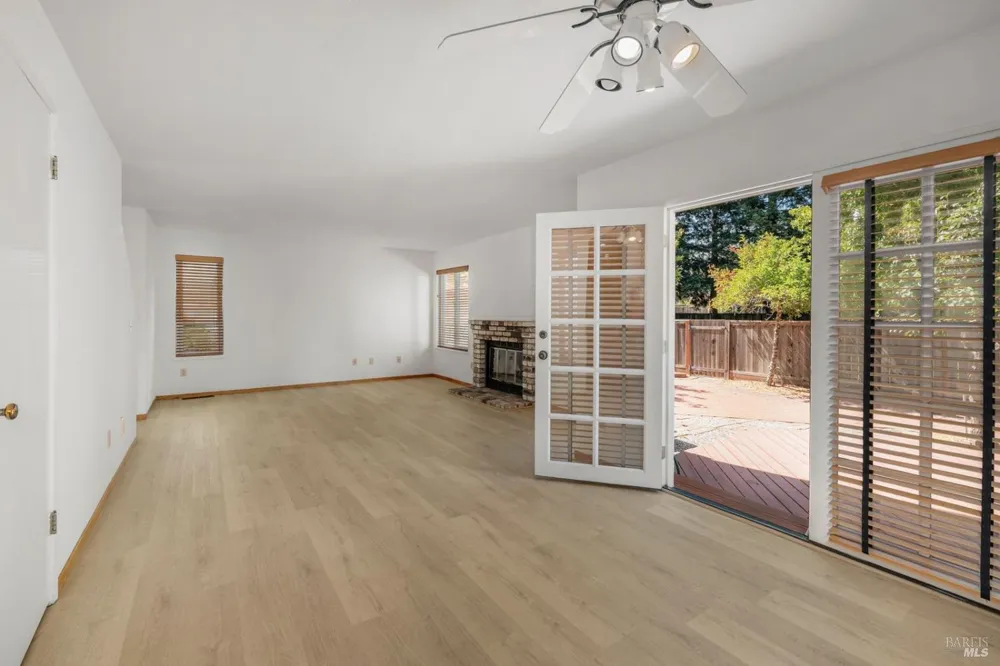 2319 Morningside Circle Santa Rosa, CA 95405