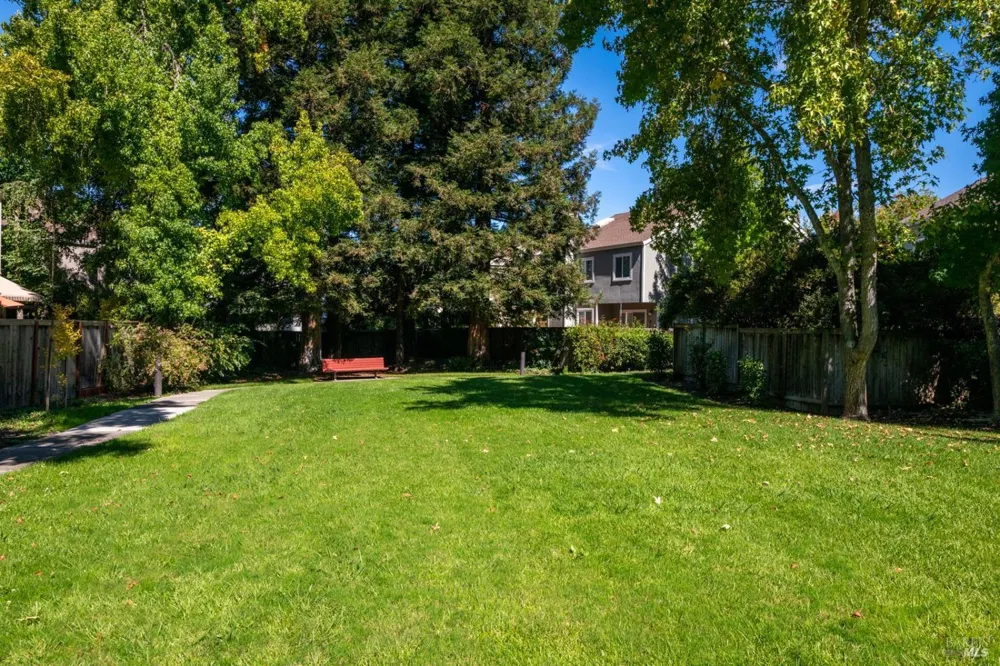 2319 Morningside Circle Santa Rosa, CA 95405
