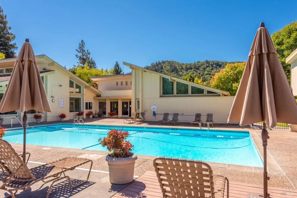 2319 Morningside Circle Santa Rosa, CA 95405