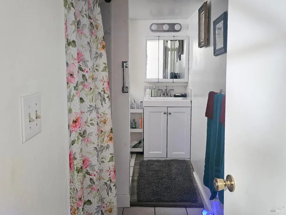 1160 Powell Street Oakland, CA 94608