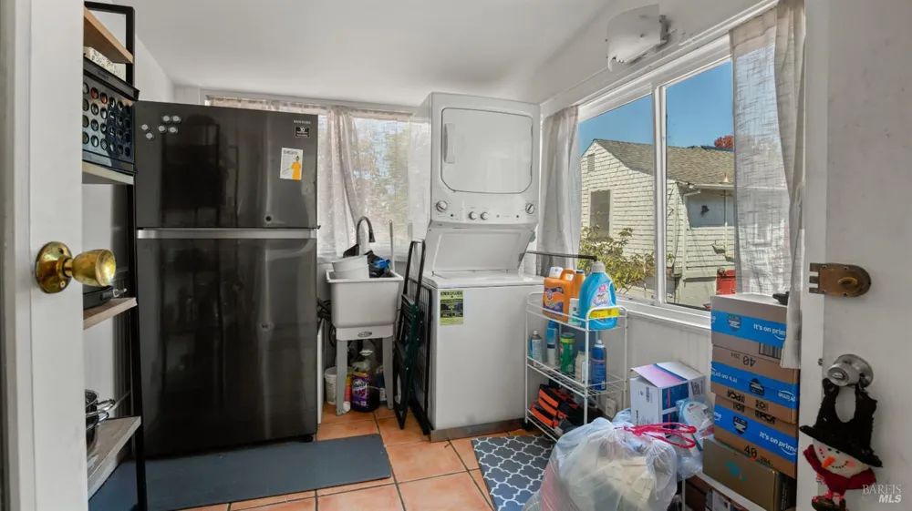 1160 Powell Street Oakland, CA 94608