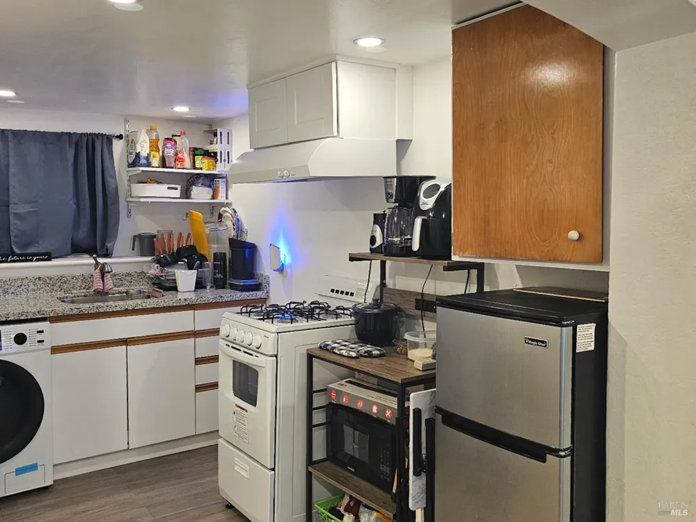 1160 Powell Street Oakland, CA 94608