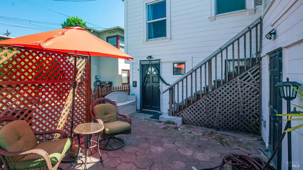 1160 Powell Street Oakland, CA 94608