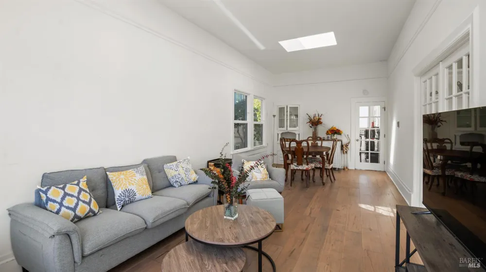 1160 Powell Street Oakland, CA 94608